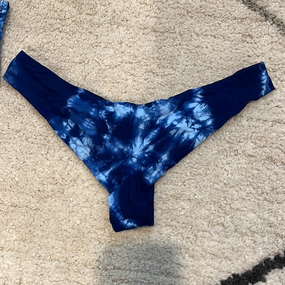 RARE: FRANKIES X SOFIA RICHIE BIKINI - Picture 5 of 5